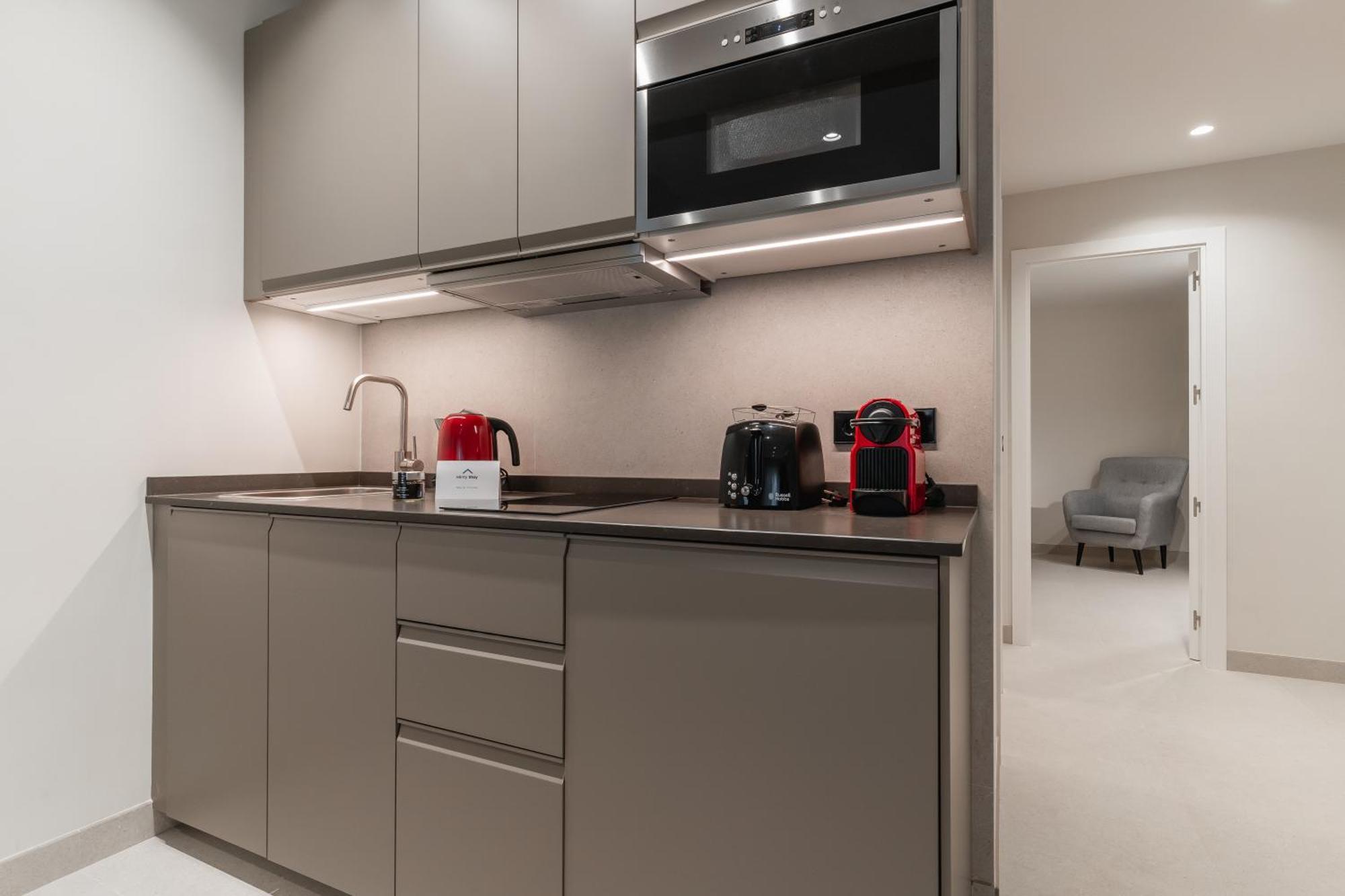 Laurel-Mintystay Apartments มาดริด ภายนอก รูปภาพ