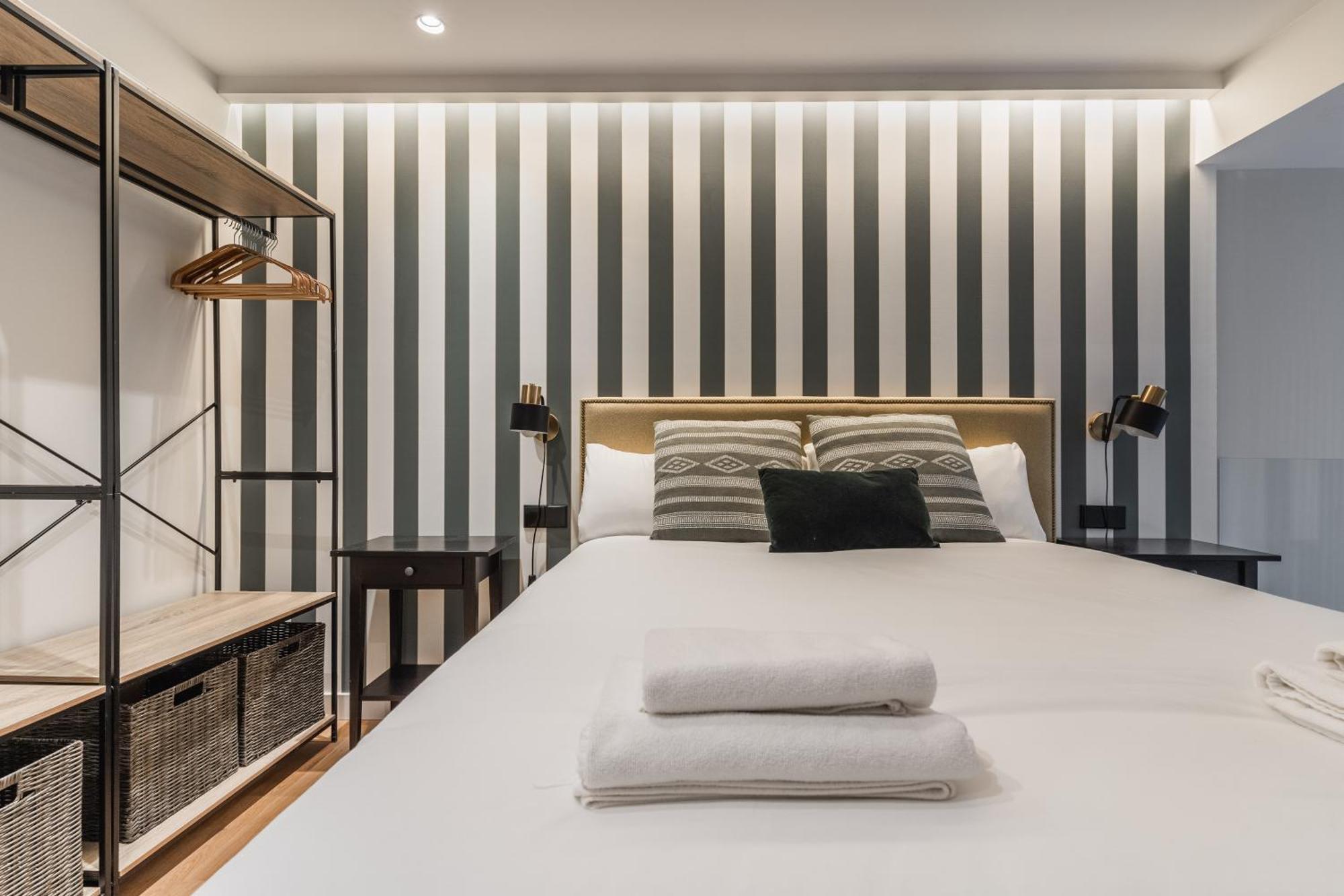 Laurel-Mintystay Apartments มาดริด ภายนอก รูปภาพ
