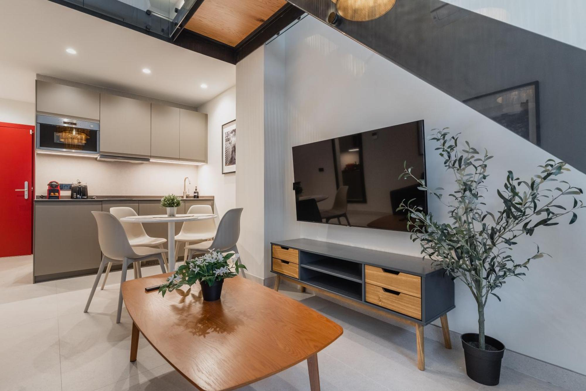 Laurel-Mintystay Apartments มาดริด ภายนอก รูปภาพ